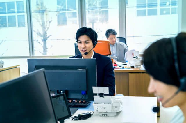 trả lời điện thoại