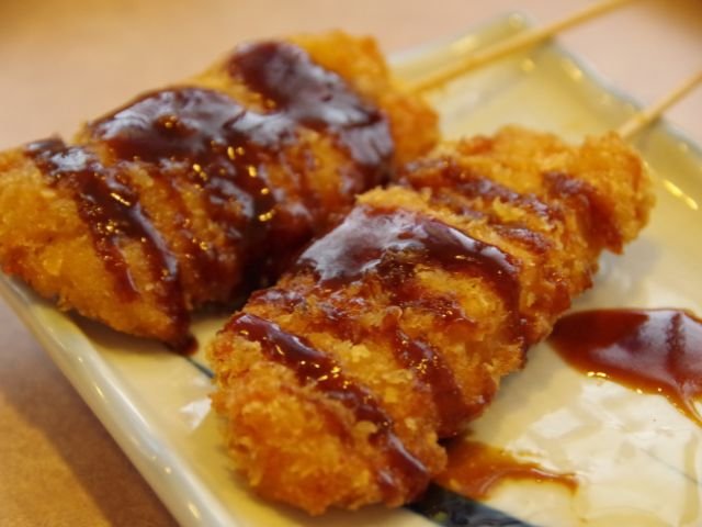 Kushikatsu – món ăn đường phố nổi tiếng của vùng Osaka